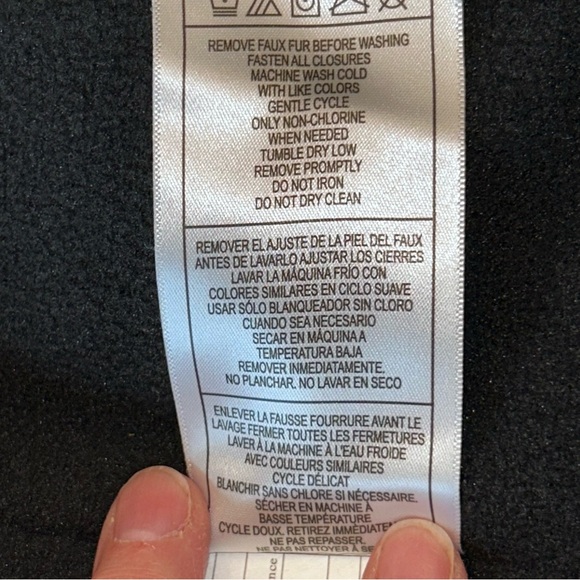 Canada Weather Gear  White Hooded Puffer Vest Faux Fur Trim Zip & Snap Size XL - Picture 16 of 16